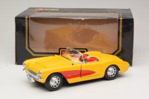 Chevrolet Corvette C1 Cabriolet Gul Röd Bburago 1:18 3034-M2 Metall — bild 8 av 8