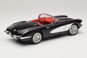 Chevrolet Corvette C1 Tuxedo Black AUTOart 1:18 71142 Metall — bild 3 av 8