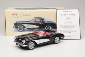 Chevrolet Corvette C1 Tuxedo Black AUTOart 1:18 71142 Metall — bild 8 av 8