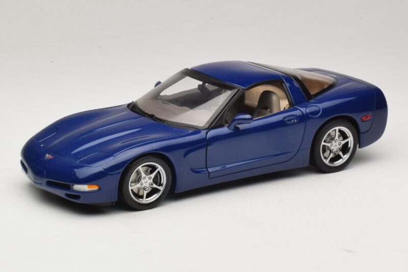 Chevrolet Corvette C5 Commemorative Edition Blå AUTOart 1:18 71157 Metall