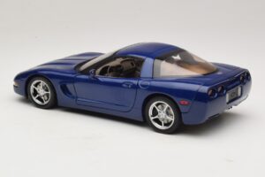Chevrolet Corvette C5 Commemorative Edition Blå AUTOart 1:18 71157 Metall — bild 8 av 9