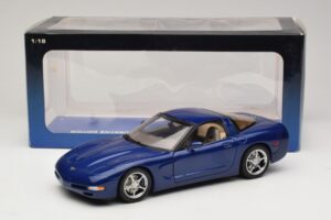 Chevrolet Corvette C5 Commemorative Edition Blå AUTOart 1:18 71157 Metall — bild 9 av 9