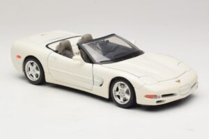 Chevrolet Corvette C5 Cabriolet Vit Bburago 1:18 3076-P1 Metall — bild 6 av 8