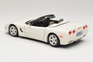Chevrolet Corvette C5 Cabriolet Vit Bburago 1:18 3076-P1 Metall — bild 7 av 8