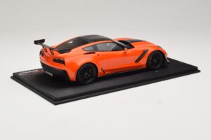 Chevrolet Corvette C7 ZR-1 High Voltage Tint TopSpeed 1:18 TS0147 Resin — bild 2 av 6
