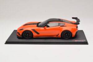 Chevrolet Corvette C7 ZR-1 High Voltage Tint TopSpeed 1:18 TS0147 Resin — bild 3 av 6