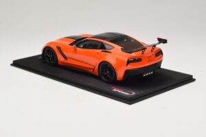 Chevrolet Corvette C7 ZR-1 High Voltage Tint TopSpeed 1:18 TS0147 Resin — bild 5 av 6