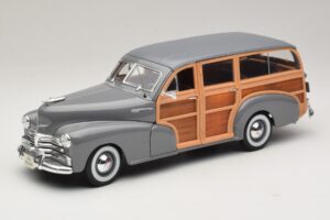 Chevrolet Fleetmaster Woody Grå Maisto 1:18 31854 Metall