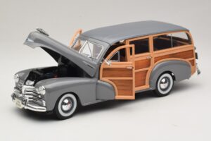 Chevrolet Fleetmaster Woody Grå Maisto 1:18 31854 Metall — bild 2 av 8