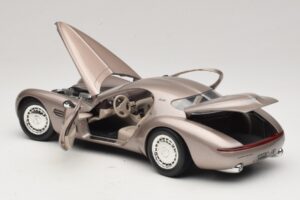 Chrysler Atlantic Beige Guiloy 1:18 68570 Metall — bild 5 av 8