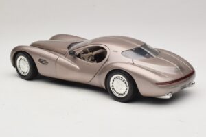 Chrysler Atlantic Beige Guiloy 1:18 68570 Metall — bild 7 av 8