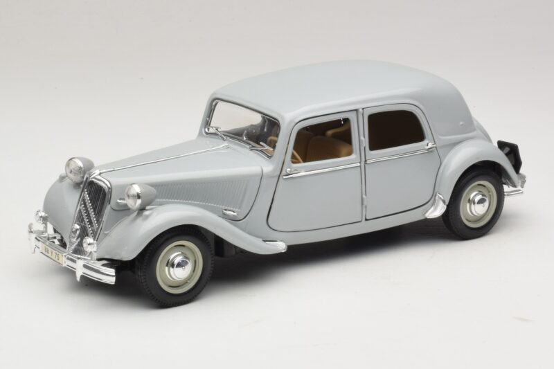 Citroen 15CV Six Grå Maisto 1:18 31837 Metall