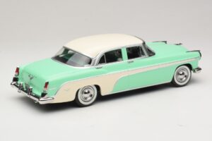 DeSoto Fireflite Sedan Ljusgrön & Creme KK-Scale 1:18 KKDC181543 Metall — bild 2 av 6