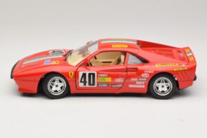 Ferrari 288 GTO #40 Röd Bburago 1:18 3027-P4 Metall — bild 4 av 8