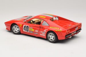 Ferrari 288 GTO #40 Röd Bburago 1:18 3027-P4 Metall — bild 7 av 8