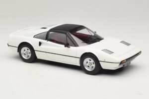 Ferrari 308 GTS Vit MCG 1:18 MCG18664 Metall — bild 4 av 6