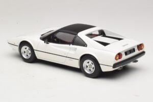 Ferrari 308 GTS Vit MCG 1:18 MCG18664 Metall — bild 5 av 6