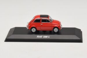 Fiat 500 L Röd Maxichamps 1:43 940121600 Metall