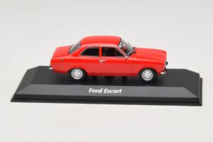 Ford Escort Mk1 Röd Maxichamps 1:43 940081001 Metall