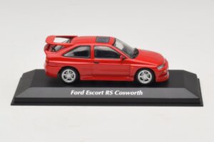 Ford Escort RS Cosworth Röd Maxichamps 1:43 940082100 Metall