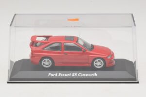 Ford Escort RS Cosworth Röd Maxichamps 1:43 940082100 Metall — bild 4 av 5