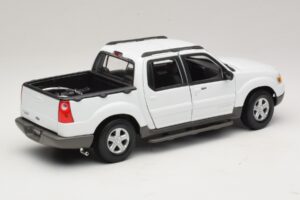 Ford Explorer Sport Trac Vit Maisto 1:18 36891 Metall — bild 3 av 8