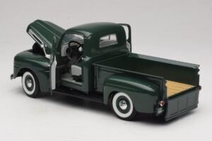 Ford F-1 Grön Road Legends 1:18 92218 Metall — bild 5 av 8
