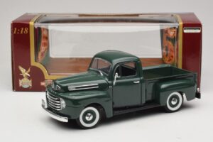 Ford F-1 Grön Road Legends 1:18 92218 Metall — bild 8 av 8