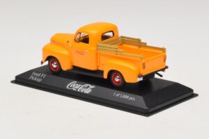 Ford F1 Coca-Cola Minichamps 1:43 400082062 Metall — bild 3 av 5