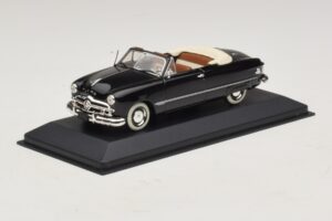 Ford FL Cabriolet Svart Minichamps 1:43 400082231 Metall — bild 2 av 5