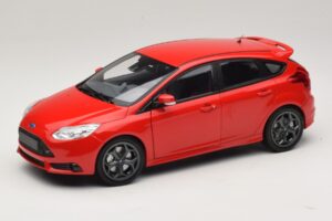 Ford Focus ST Mk2 Röd Minichamps 1:18 110082002 Metall
