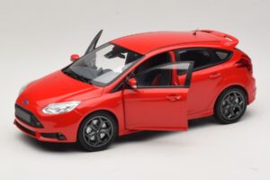 Ford Focus ST Mk2 Röd Minichamps 1:18 110082002 Metall — bild 2 av 8