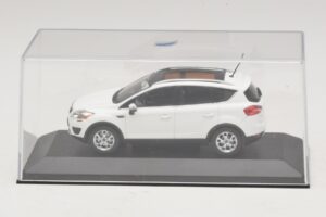 Ford Kuga Mk1 Vit Återförsäljarutgåva Minichamps 1:43 KUGA002 Metall — bild 4 av 5