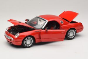 Ford Thunderbird Röd Maisto 1:18 31620 Metall — bild 2 av 8
