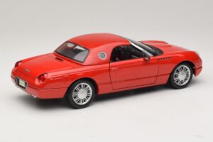 Ford Thunderbird Röd Maisto 1:18 31620 Metall — bild 3 av 8