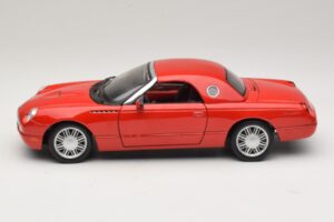 Ford Thunderbird Röd Maisto 1:18 31620 Metall — bild 4 av 8