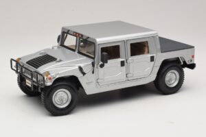Hummer H1 Hardtop Silver Maisto 1:18 36857 Metall