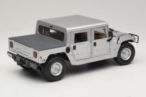 Hummer H1 Hardtop Silver Maisto 1:18 36857 Metall — bild 3 av 8