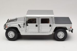 Hummer H1 Hardtop Silver Maisto 1:18 36857 Metall — bild 4 av 8