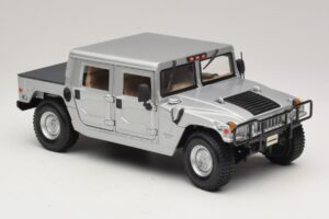 Hummer H1 Hardtop Silver Maisto 1:18 36857 Metall — bild 6 av 8