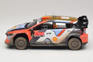 Hyundai i20 N Rally1 #1 T. Neuville / M. Wydaeghe Rally Portugal 2025 IXO 1:18 18RMC251B Metall — bild 3 av 6