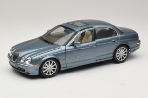 Jaguar S-Type X200 Blå Maisto 1:18 31865 Metall