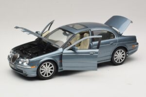 Jaguar S-Type X200 Blå Maisto 1:18 31865 Metall — bild 2 av 8