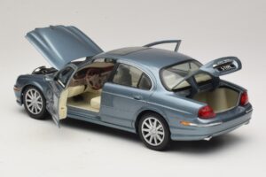 Jaguar S-Type X200 Blå Maisto 1:18 31865 Metall — bild 5 av 8