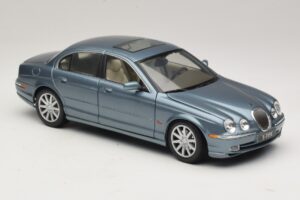 Jaguar S-Type X200 Blå Maisto 1:18 31865 Metall — bild 6 av 8