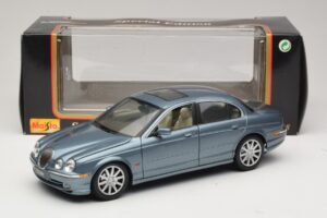 Jaguar S-Type X200 Blå Maisto 1:18 31865 Metall — bild 8 av 8