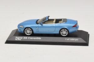 Jaguar XK X150 Cabriolet Ljusblå Metallic Minichamps 1:43 400130530 Metall