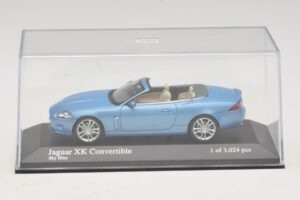 Jaguar XK X150 Cabriolet Ljusblå Metallic Minichamps 1:43 400130530 Metall — bild 4 av 5