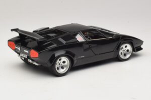 Lamborghini Countach 5000 Quattrovalvole Svart Bburago 1:18 3337 Metall — bild 3 av 8