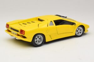 Lamborghini Diablo Gul Maisto 1:18 32803 Metall — bild 3 av 8